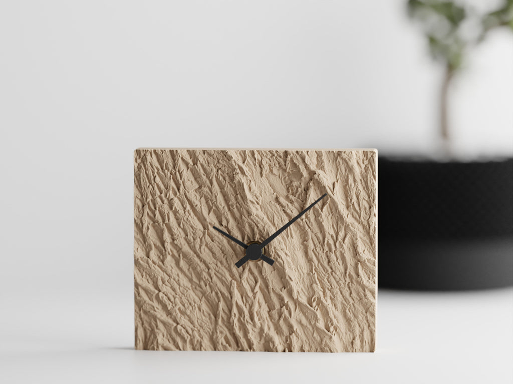 Wood Effect Wall Clock – Quiet Timekeeping