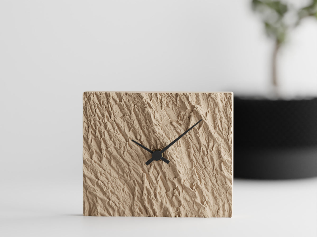 Wood Effect Wall Clock – Quiet Timekeeping