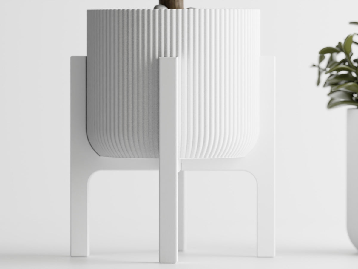 Elevated Plant Pot – Four-Legged Design