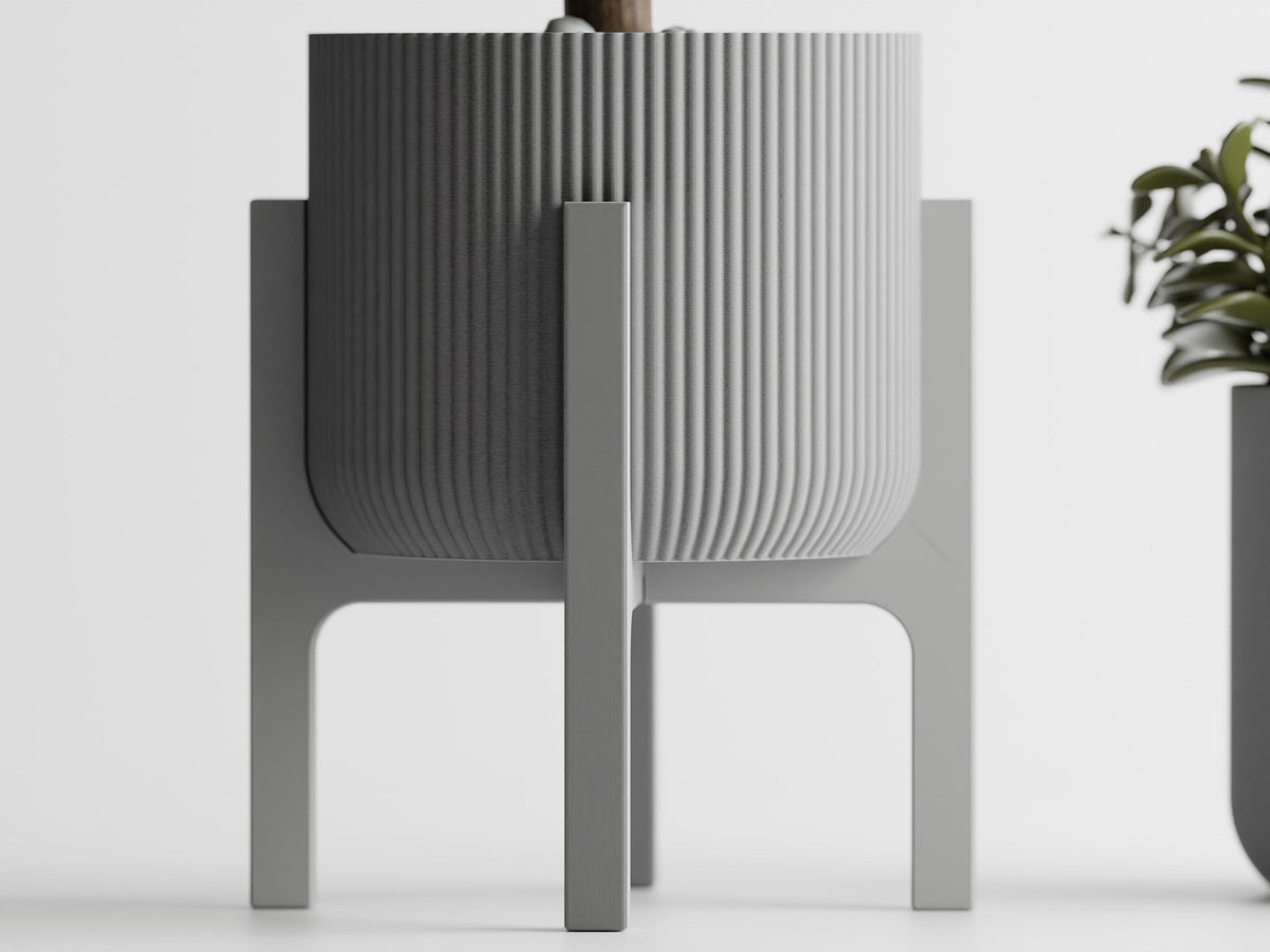 Elevated Plant Pot – Four-Legged Design