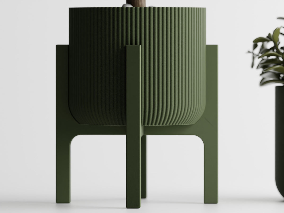 Elevated Plant Pot – Four-Legged Design