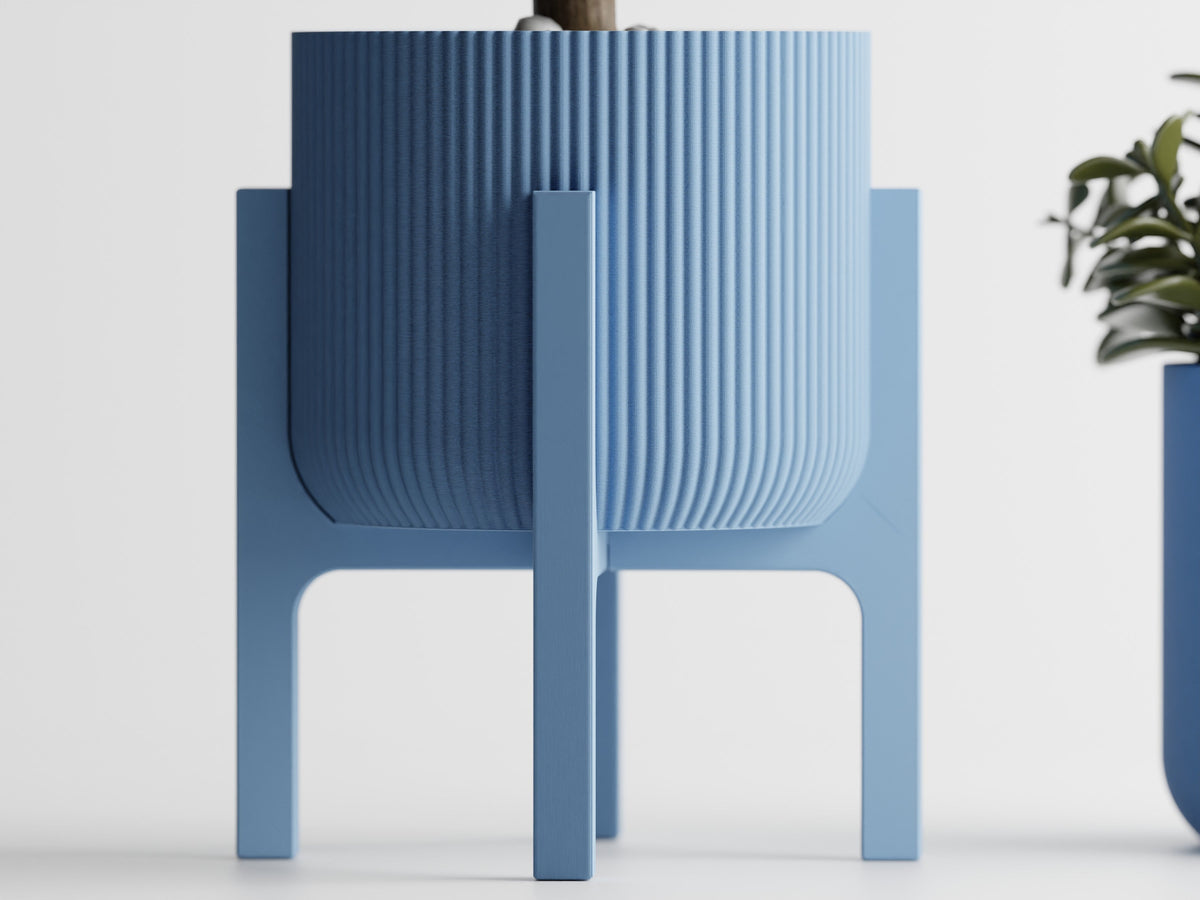 Elevated Plant Pot – Four-Legged Design