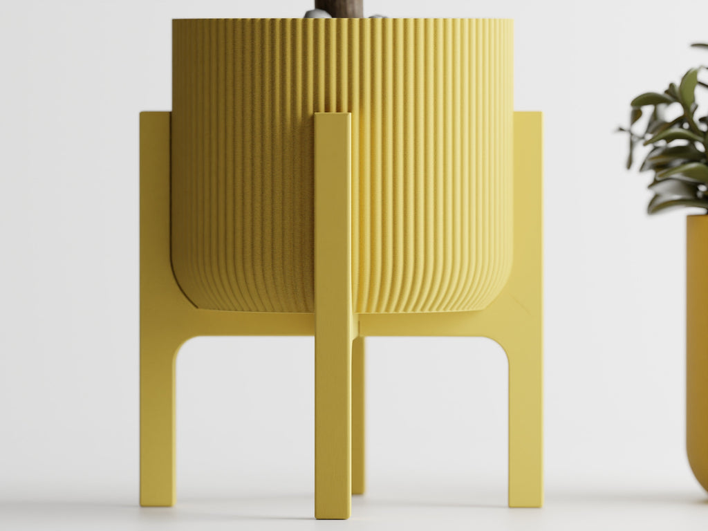 Elevated Plant Pot – Four-Legged Design