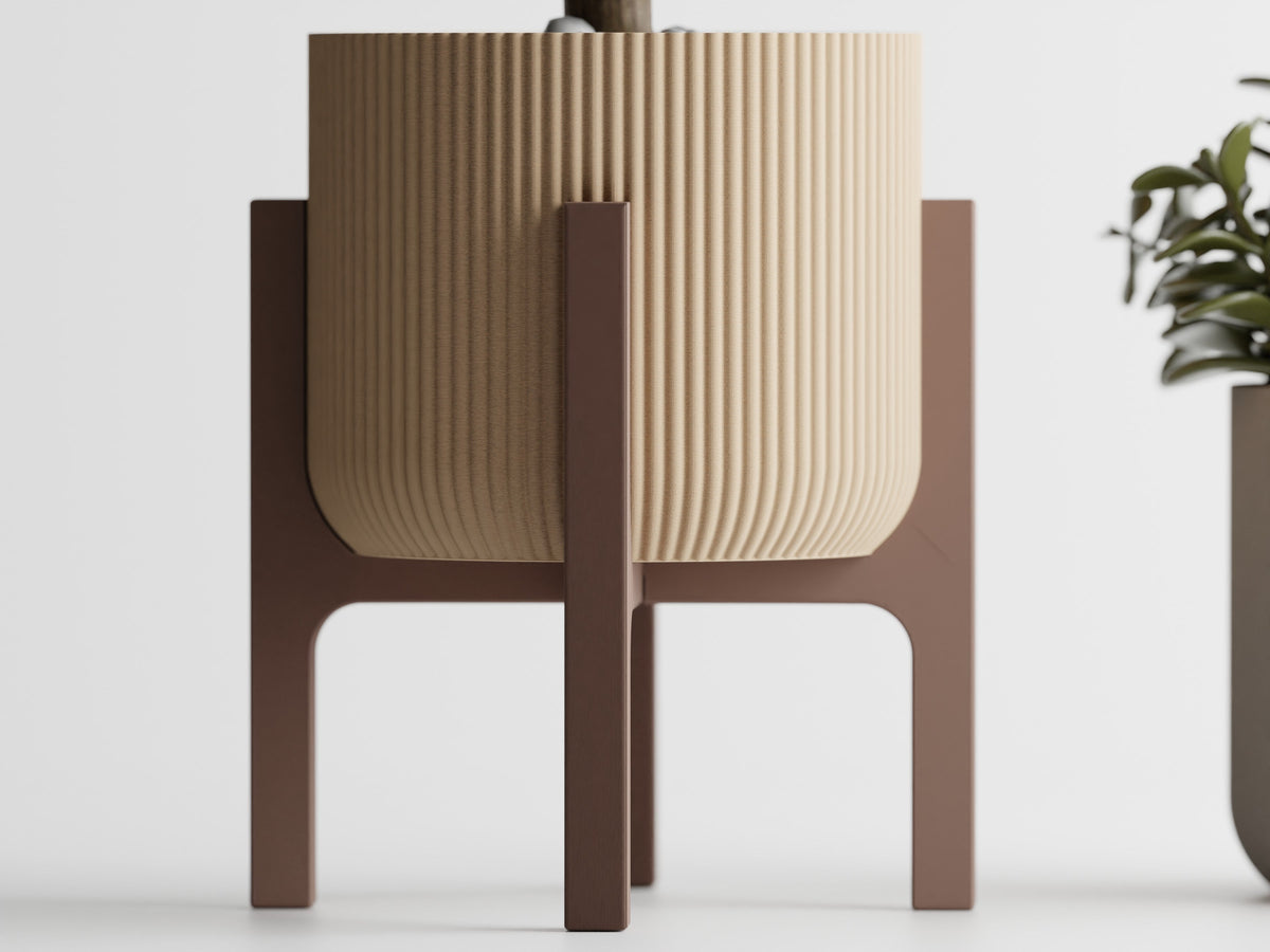 Elevated Plant Pot – Four-Legged Design